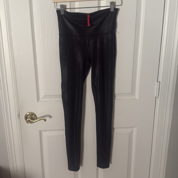 SPANXshape Faux Leather Leggings - Tummy Control Legging - medium - High Waist - Picture 4 of 5